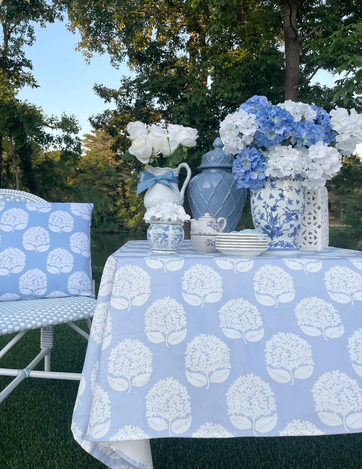 White hydrangea tablecloths by Diga Linda