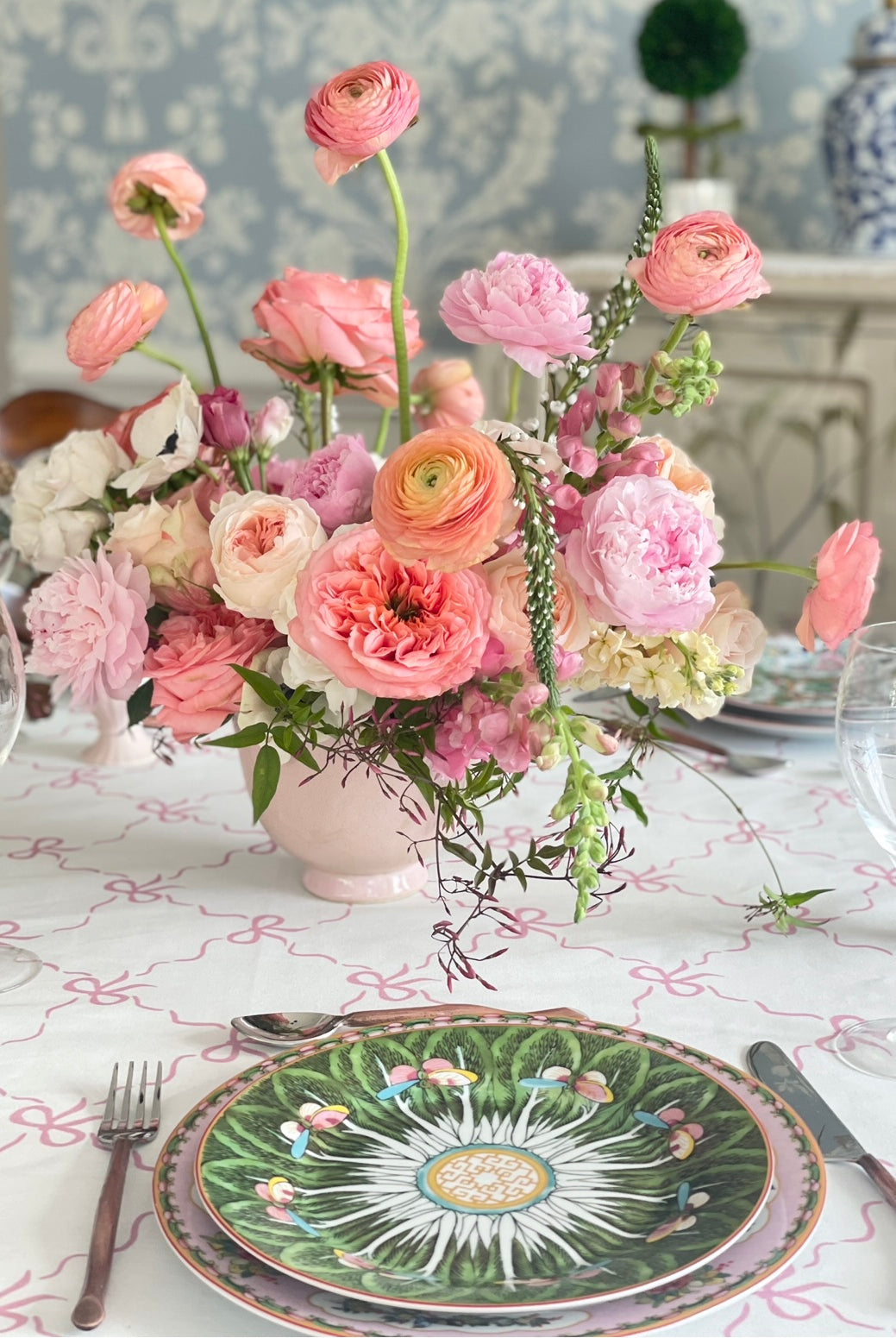 Rose Bow Tablecloths by Diga LInda