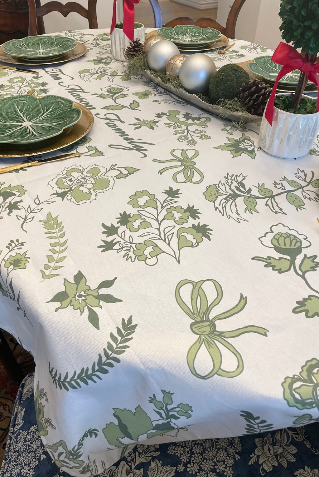Custom Linda's Garden Tablecloth