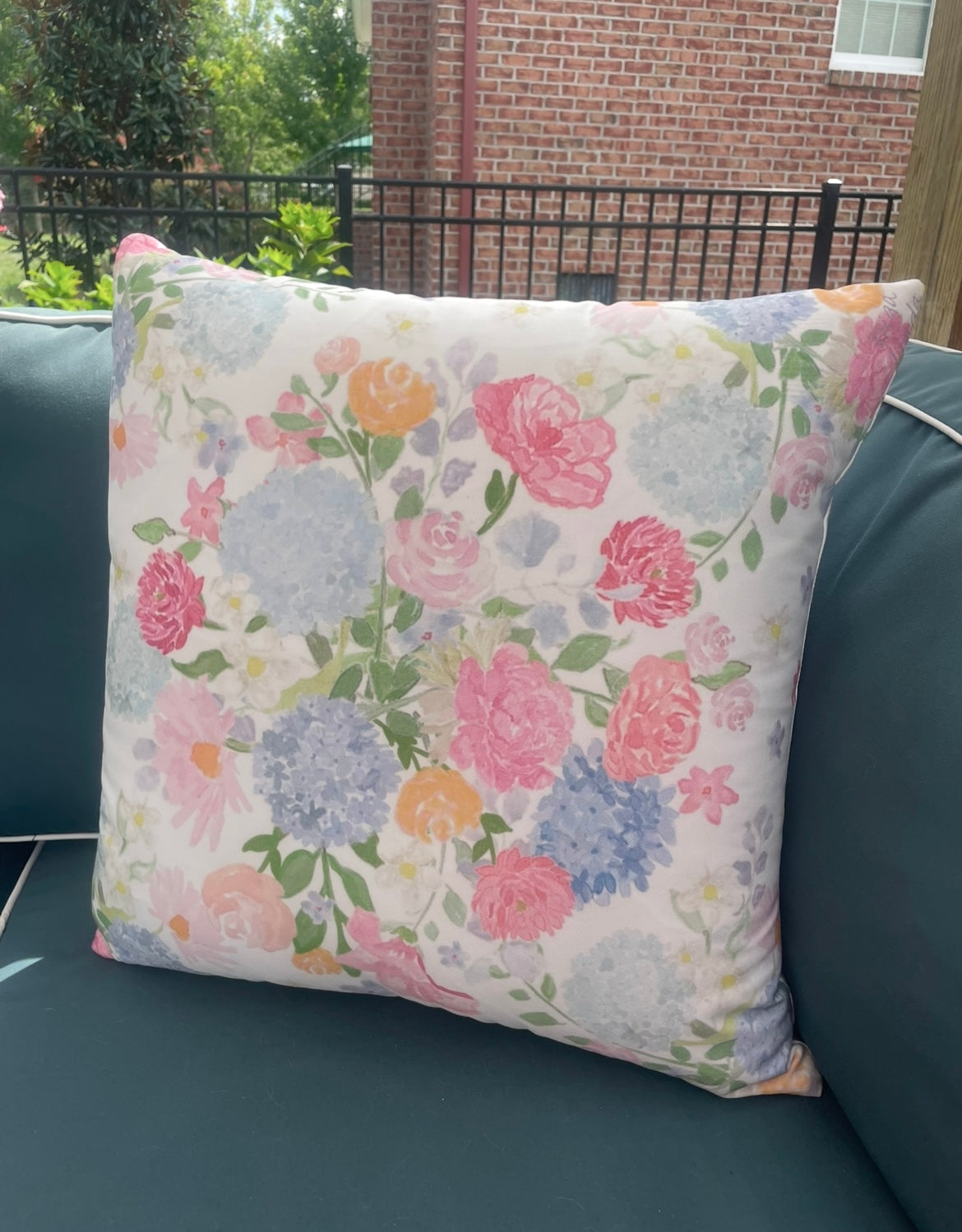 Botanical Blooms Throw Pillows - Diga Linda