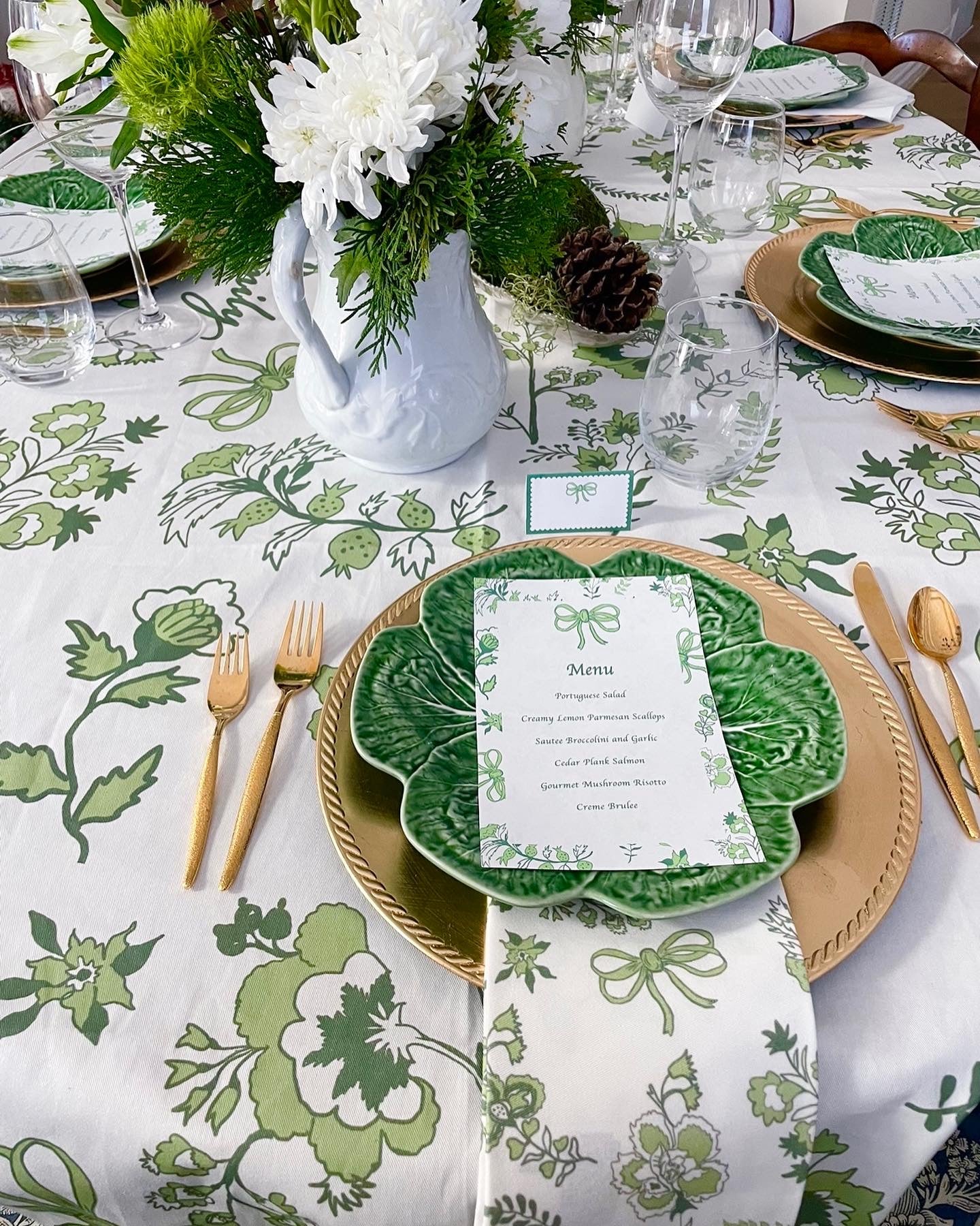 Custom Linda's Garden Tablecloth