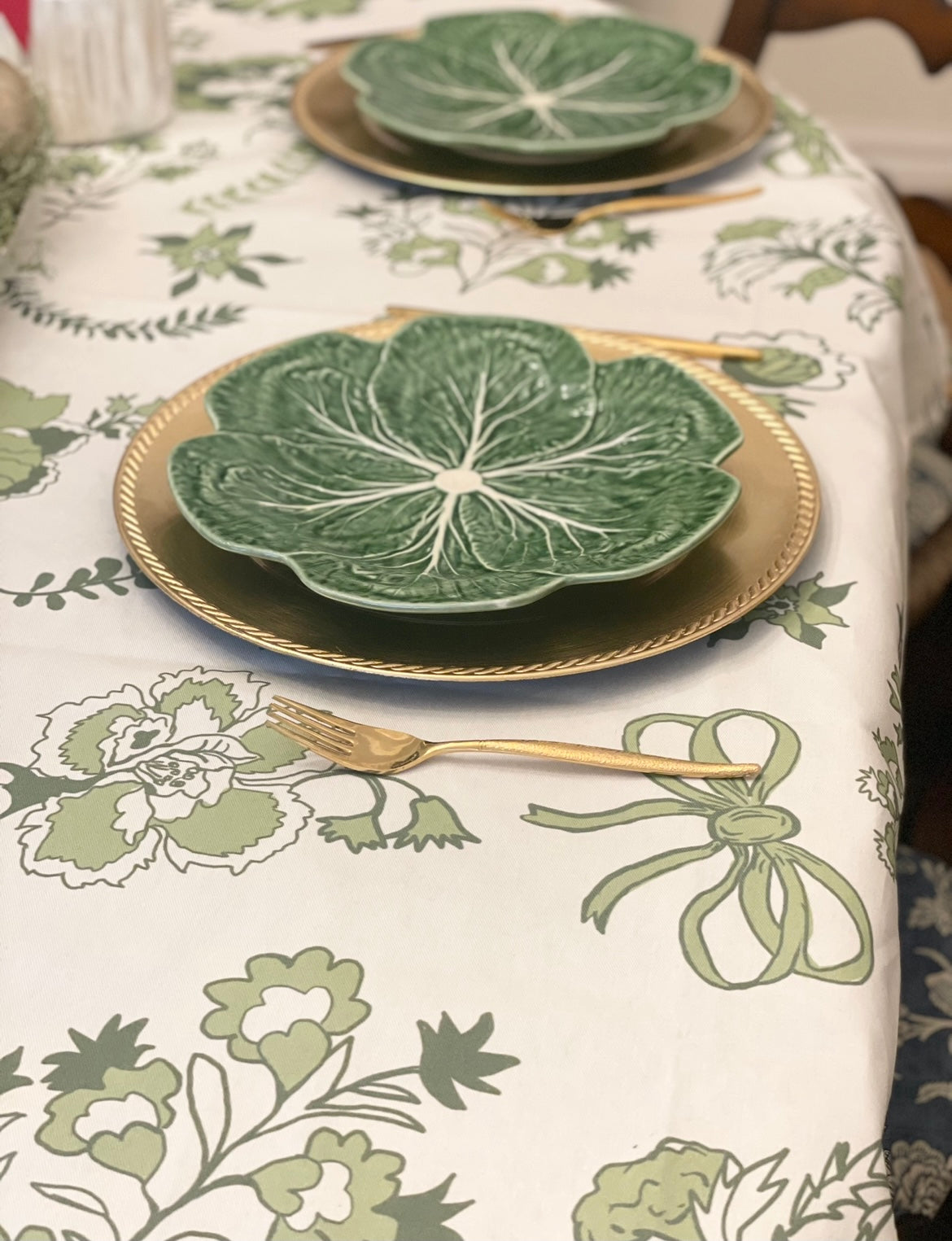 Custom Linda's Garden Tablecloth