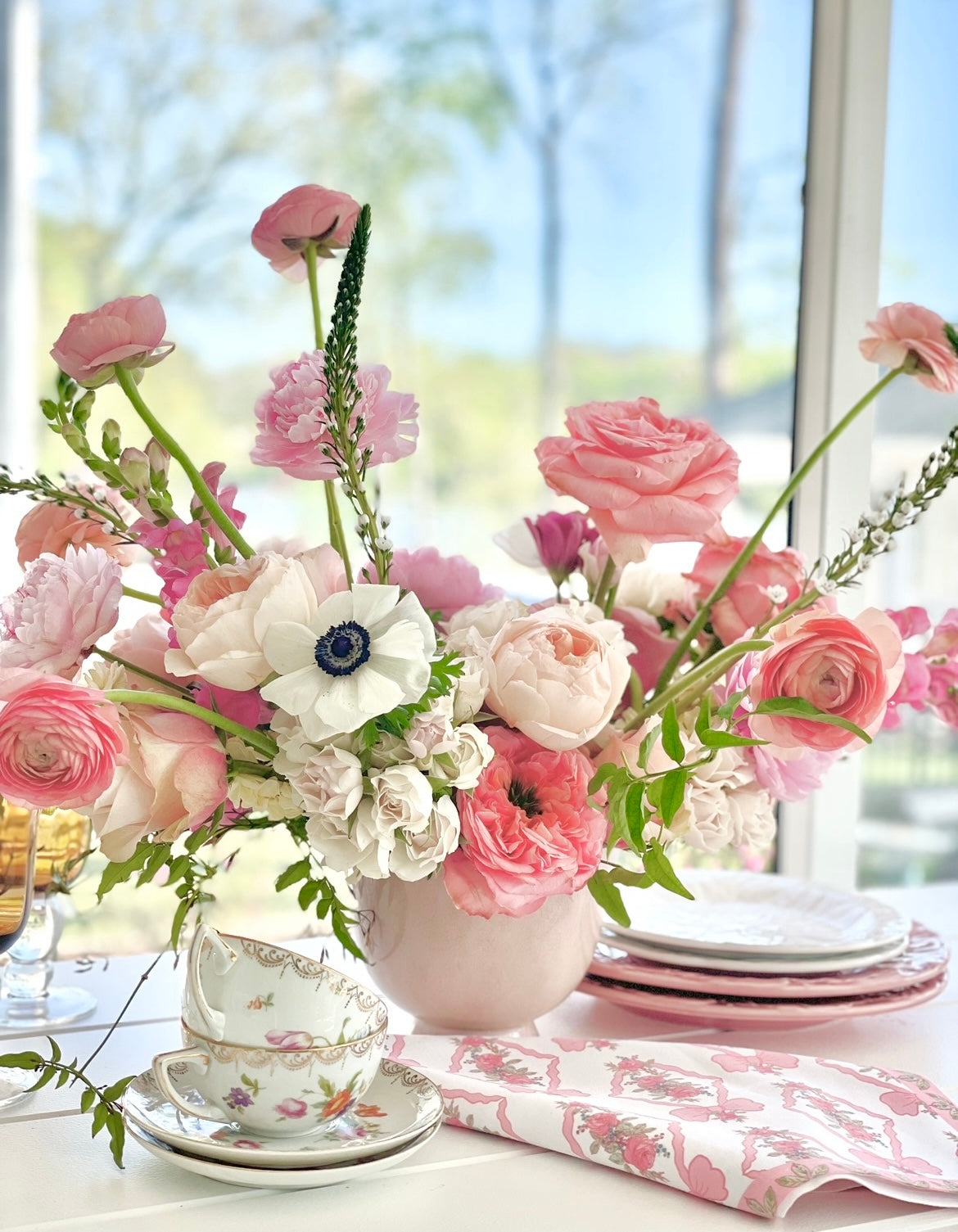 Vintage Roses and bows Table Napkins by Diga Linda