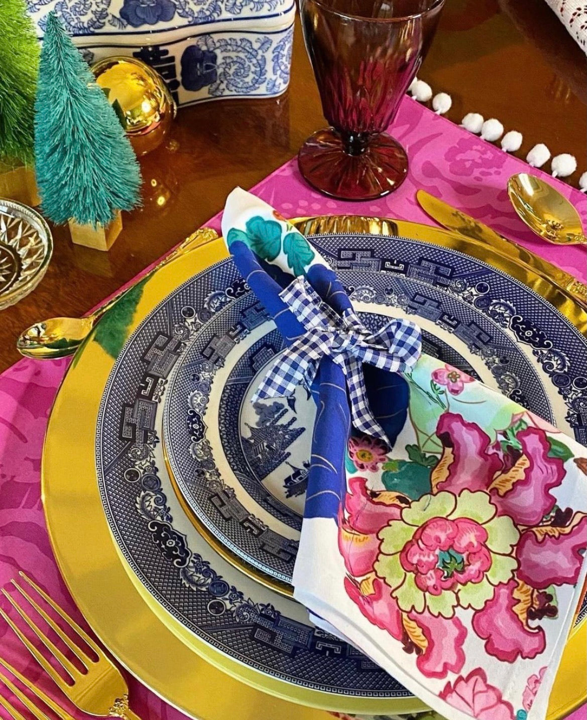 caspari tobacco leaf 13130G, Ivory Guest Towel, Any Occasion, Fuchsia, Everyday, Chinoiserie 12.75 x 15.5 when open Caspari Tobacco Leaf Ivory Lunch